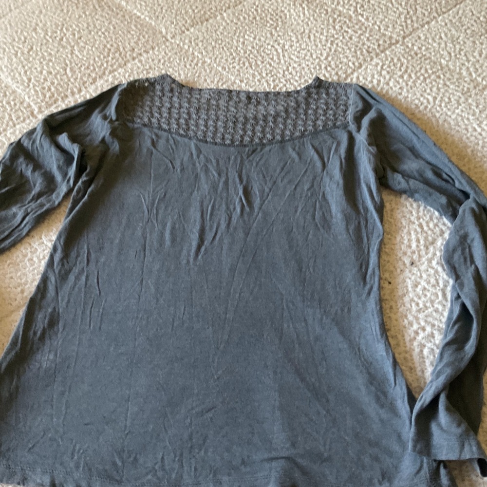 Garcia Jeans Long Sleeve Top Womens S Gray Excellent Studded Lace Yoke Tee - Picture 6 of 6